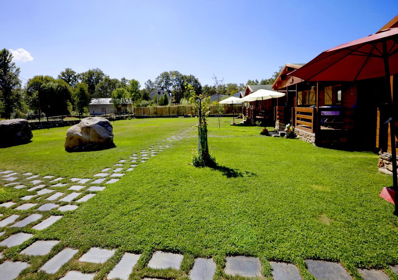 Cabanas Madarsu Vigo de Sanabria エクステリア 写真