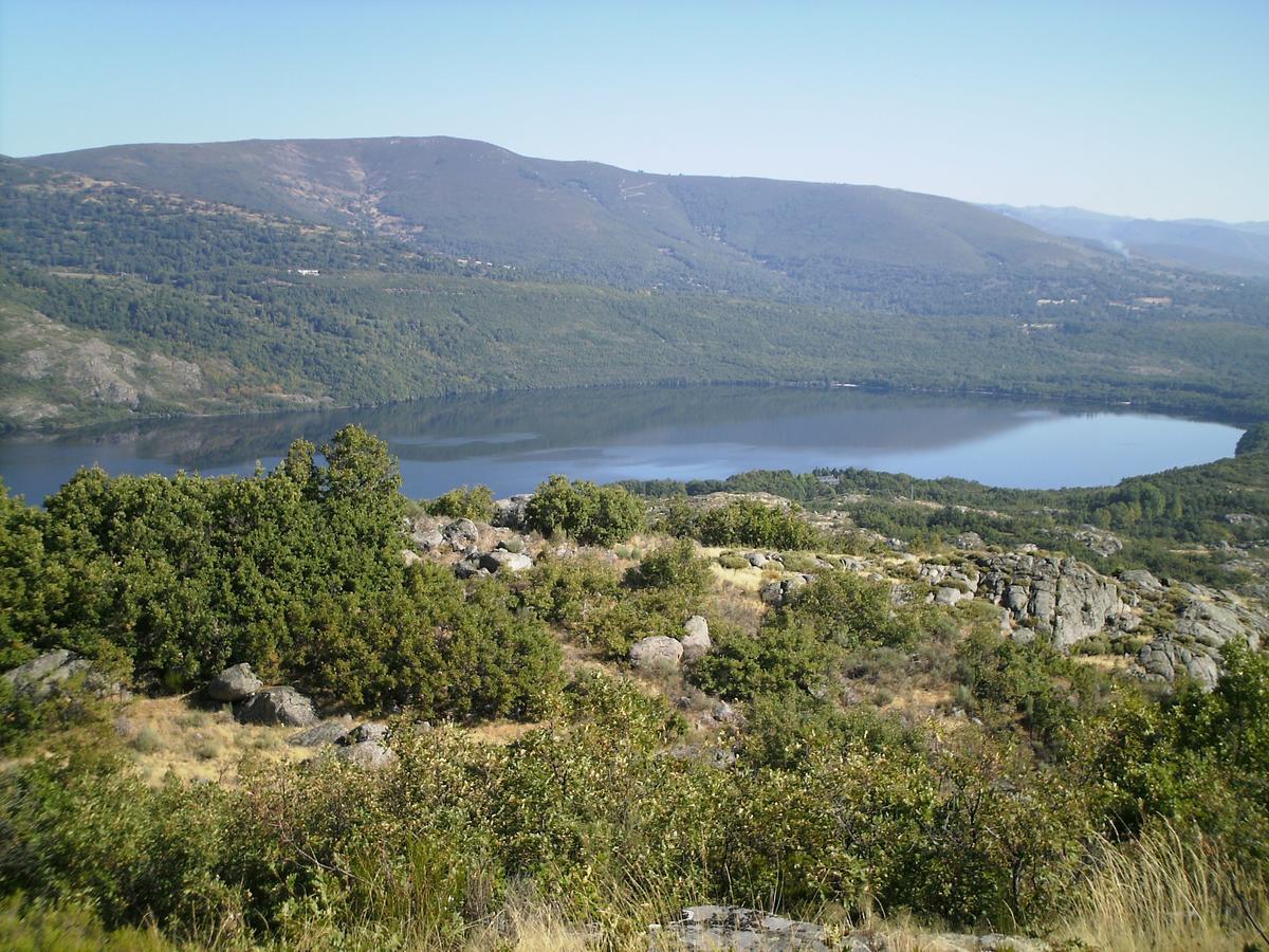 Cabanas Madarsu Vigo de Sanabria エクステリア 写真